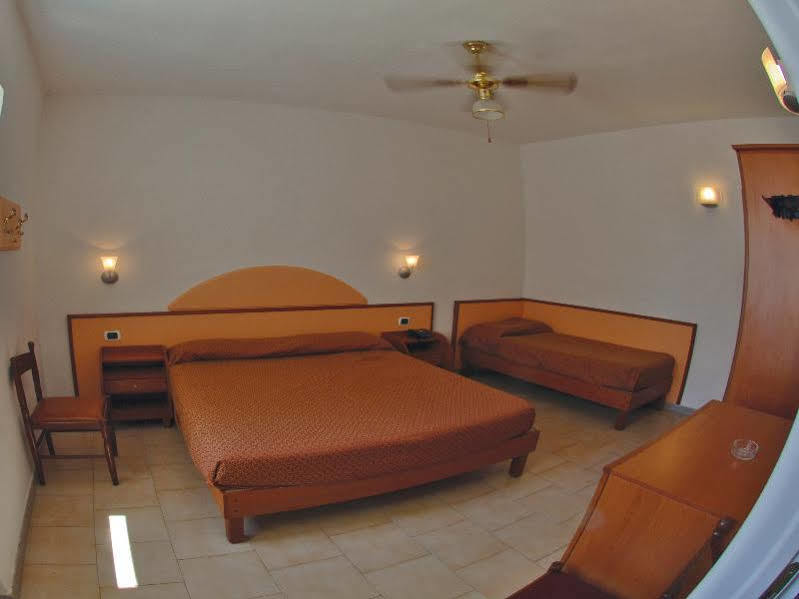Hotel Villaggio Club Altalia Brancaleone Luaran gambar